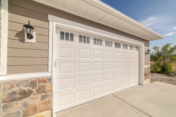 Cost of Garage Lifting in Eden Prairie